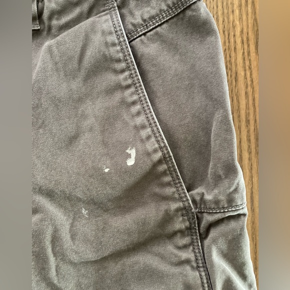 North Face Gray  shorts Men’s size large - Picture 5 of 6